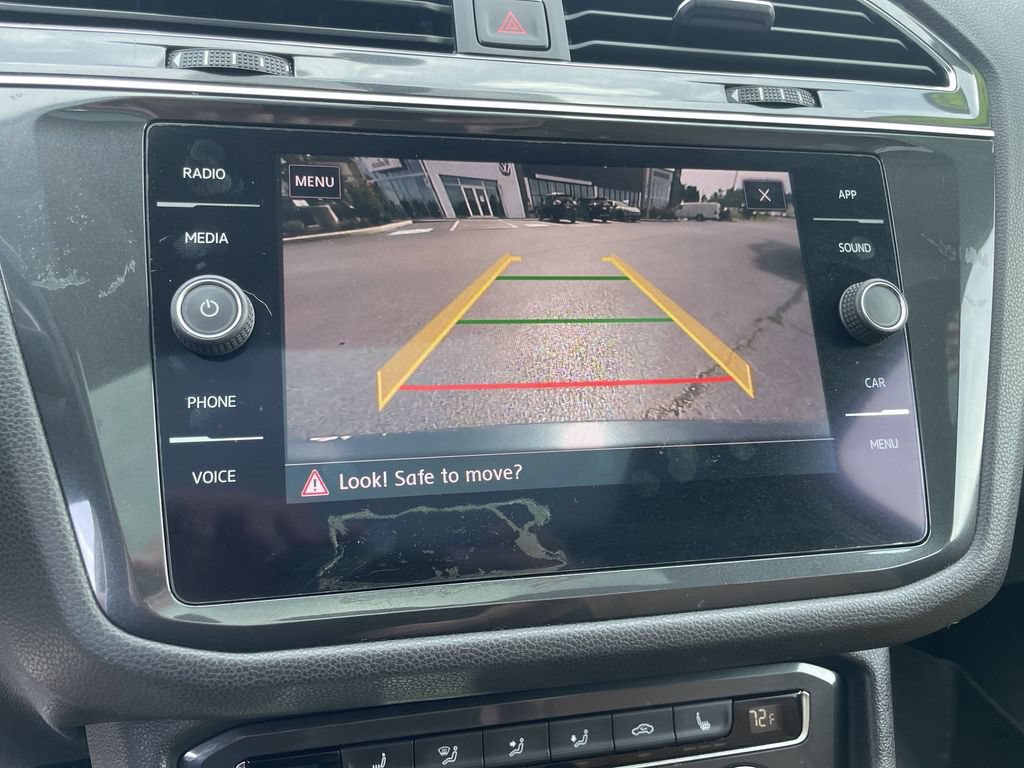 Used 2018 Volkswagen Tiguan SE w/ Panoramic Sunroof Package AWD/4WD image 14