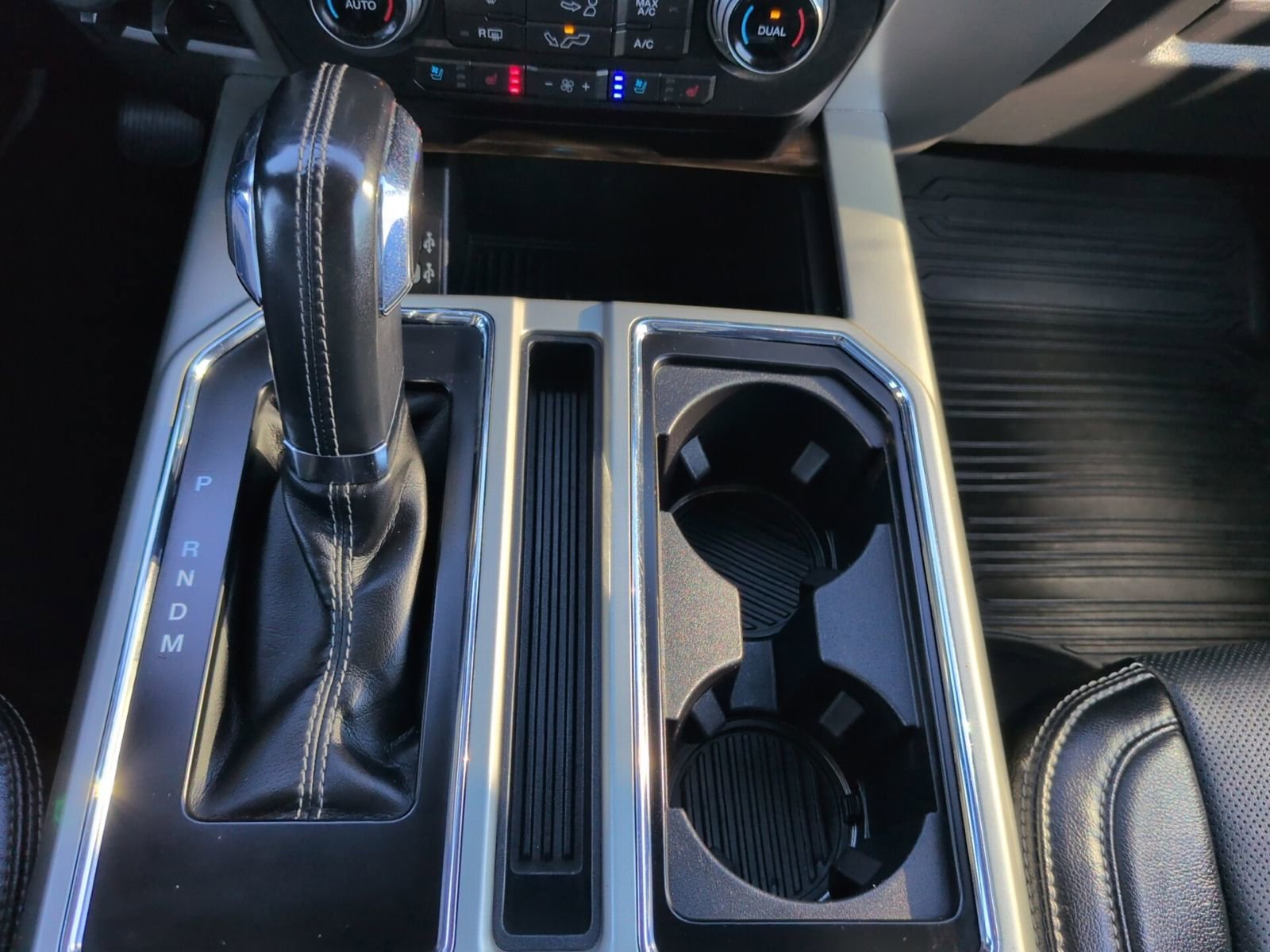 Used 2018 Ford F150 Lariat image 31