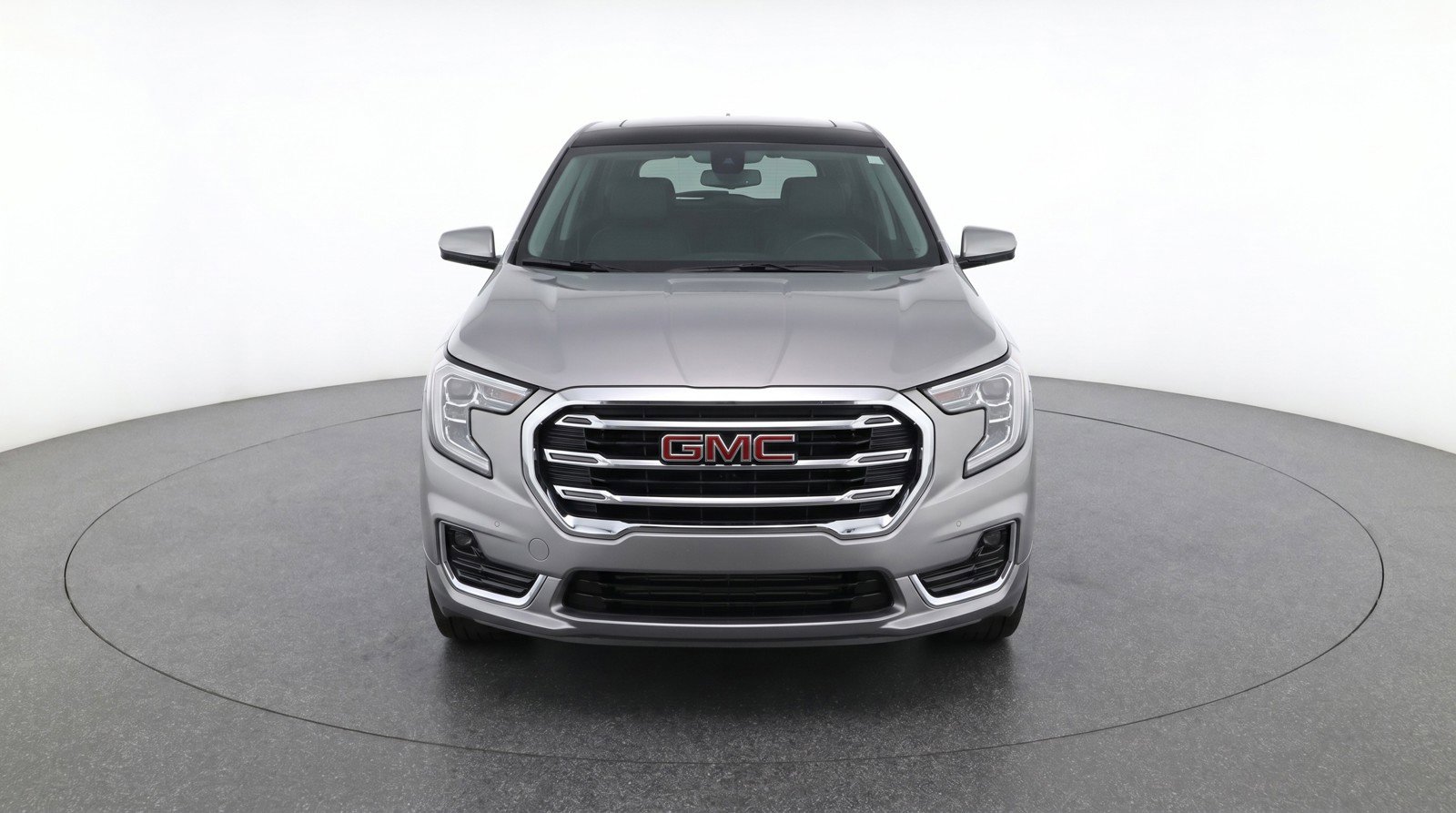Used 2024 GMC Terrain SLE FWD image 2