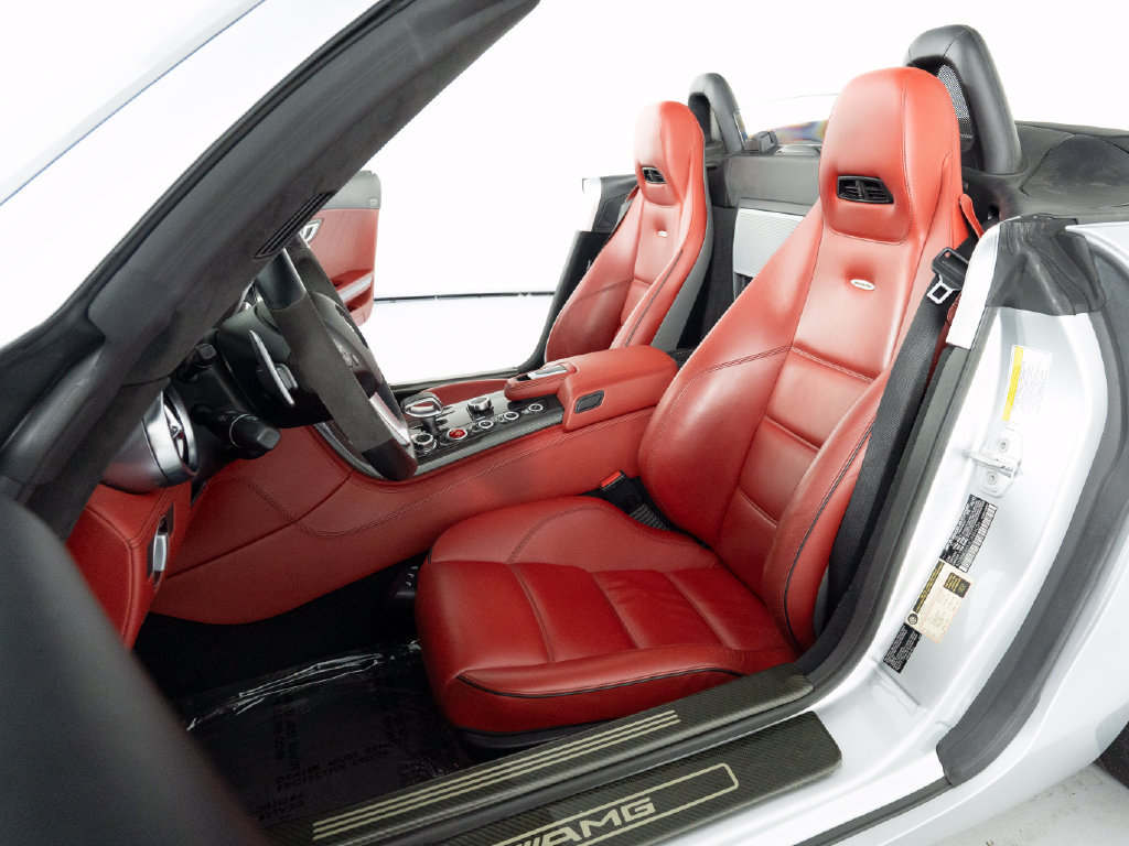 Used 2012 Mercedes-Benz SLS AMG Roadster image 33