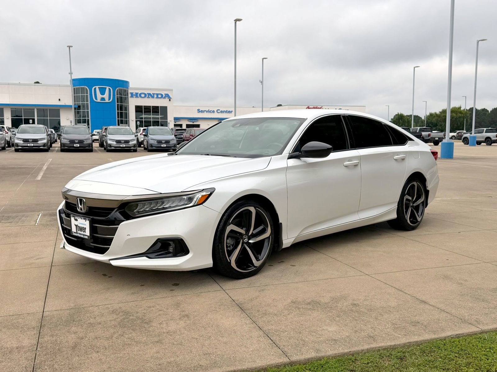 Used 2022 Honda Accord Sport image 3