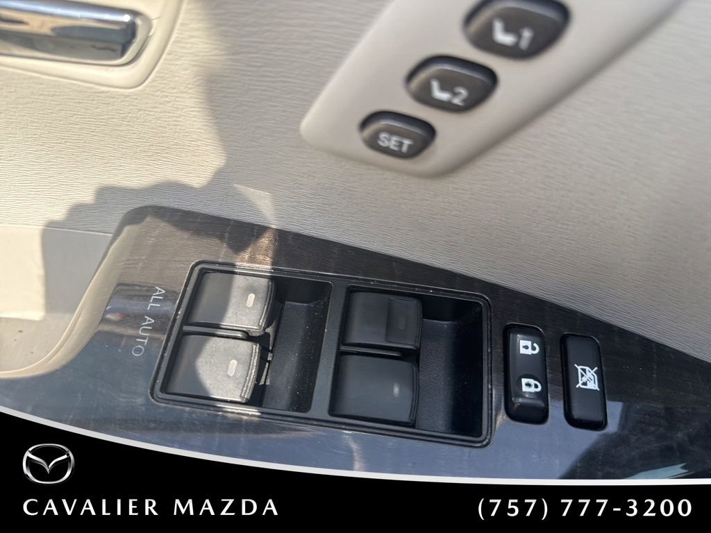 Used 2014 Toyota Venza XLE FWD image 15