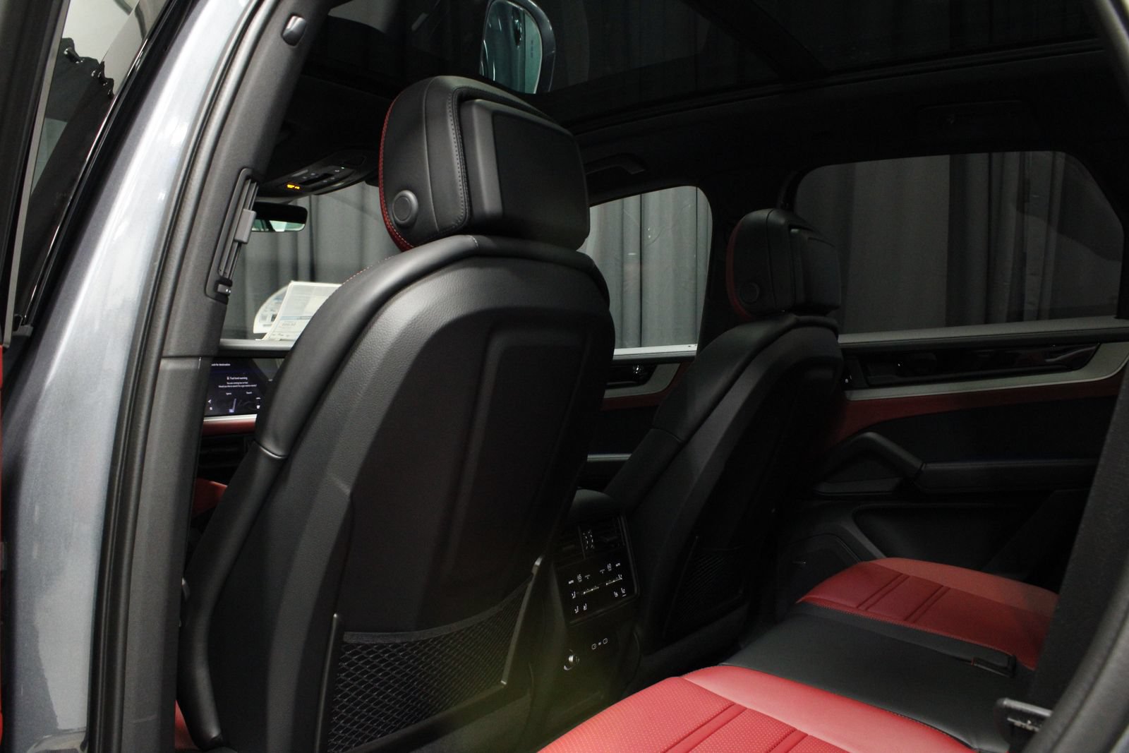 New 2026 Porsche Cayenne AWD/4WD image 18