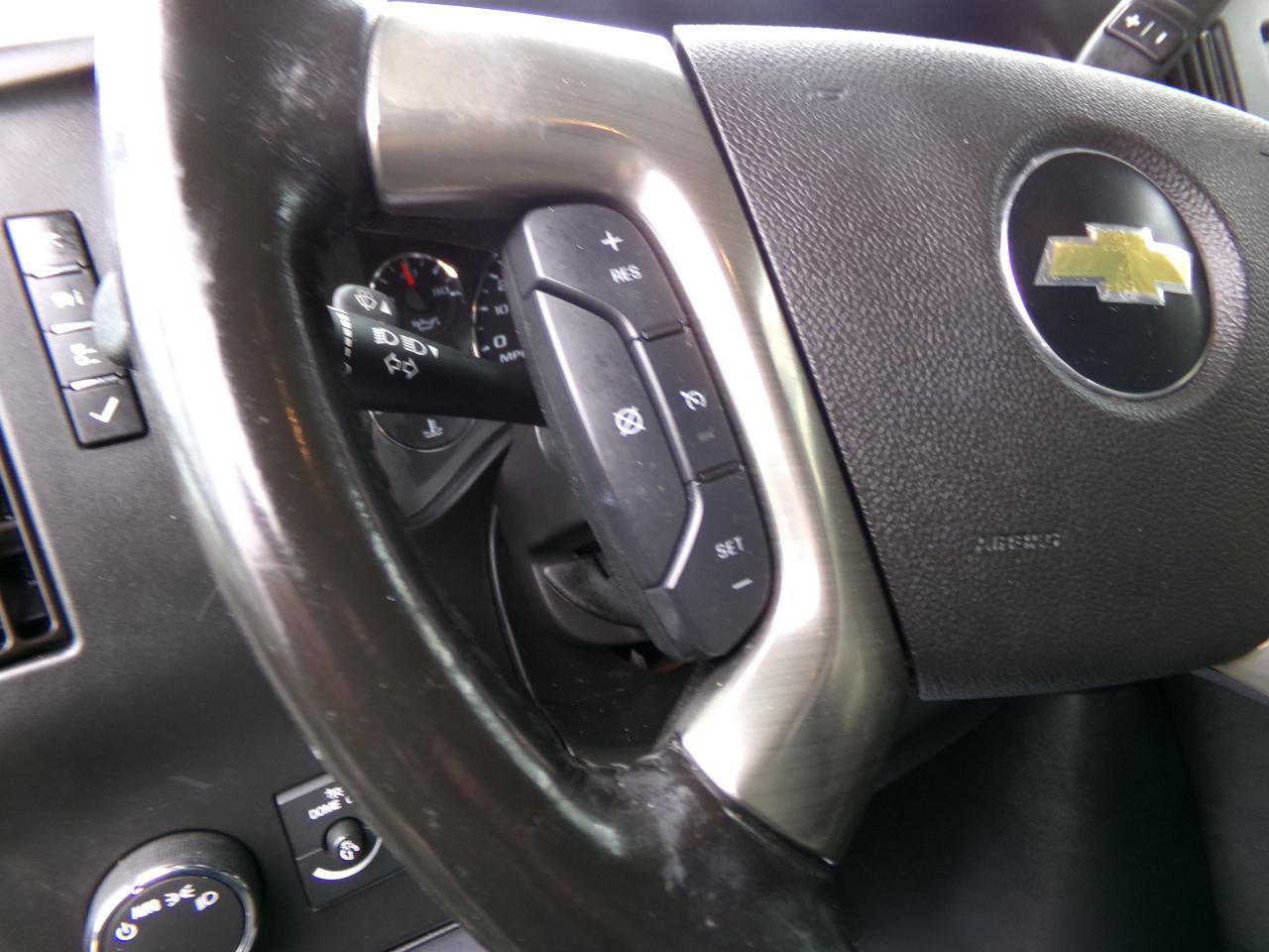 Used 2018 Chevrolet Express 2500 w/ Driver Convenience Package image 11