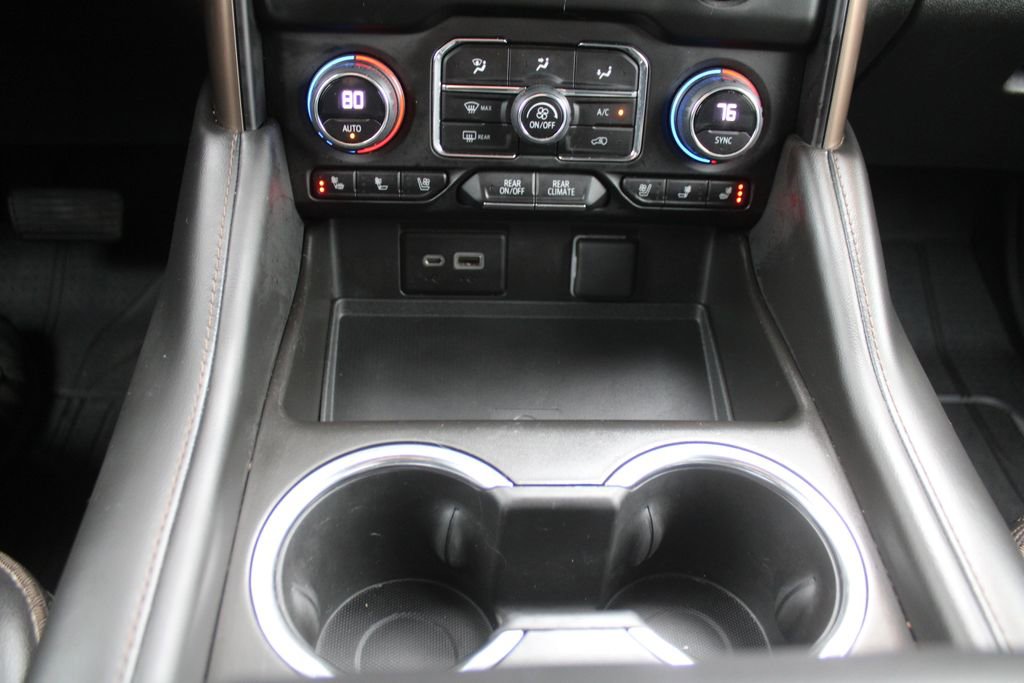 Used 2023 Chevrolet Suburban High Country image 41