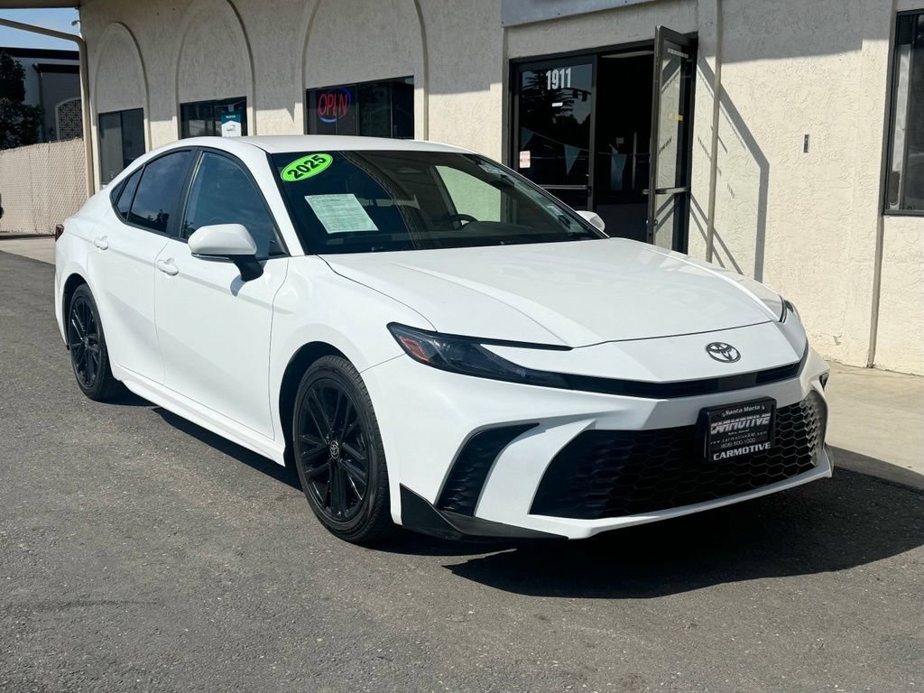 Used 2025 Toyota Camry SE