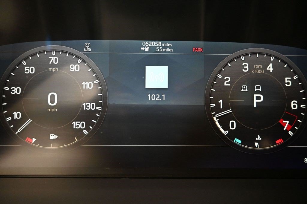 Used 2020 Land Rover Defender 110 SE AWD/4WD image 10