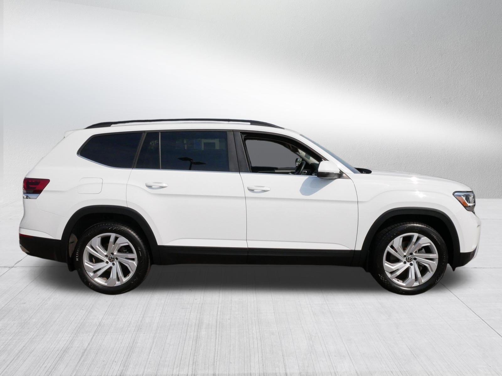 Used 2023 Volkswagen Atlas SE w/ Panoramic Sunroof Package AWD/4WD image 8
