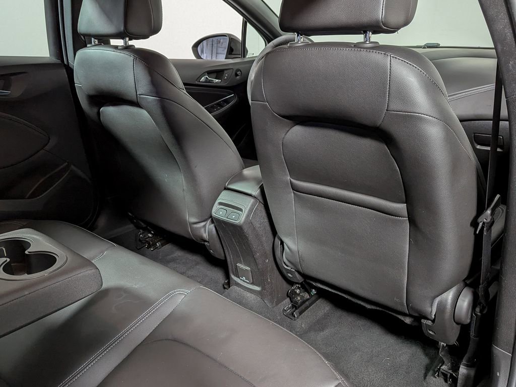 Used 2018 Chevrolet Cruze Premier FWD image 39