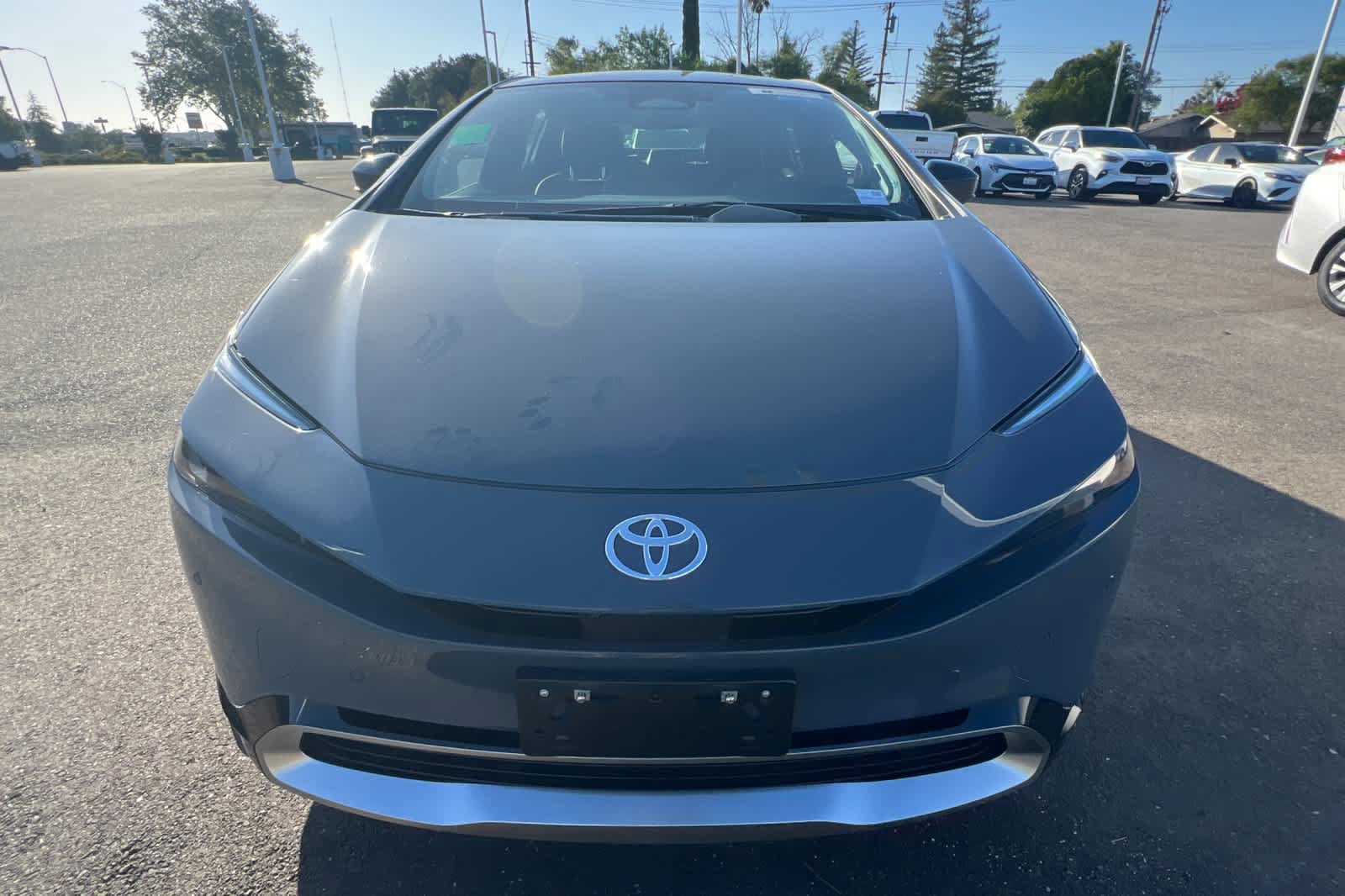 Used 2024 Toyota Prius Prime Premium w/ Advanced Technology Package FWD image 2