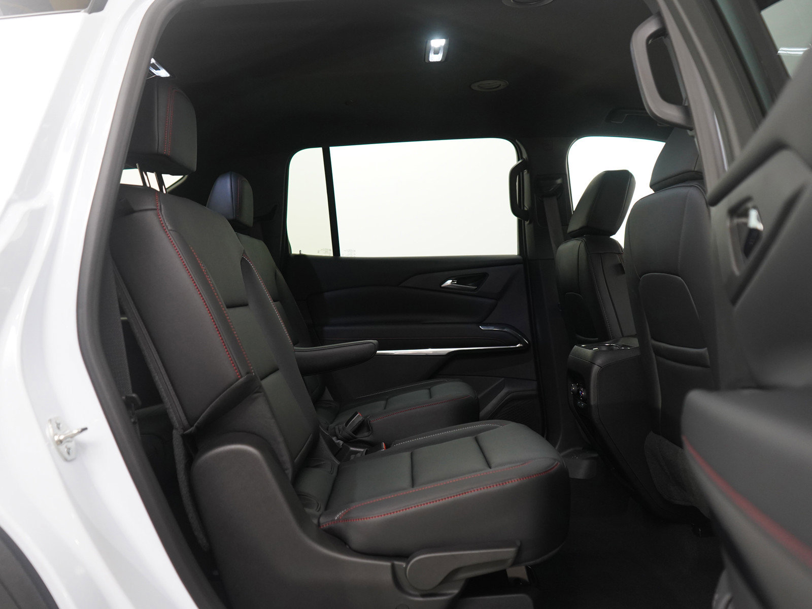 Used 2026 Chevrolet Traverse Z71 w/ Driver Confidence Package image 13