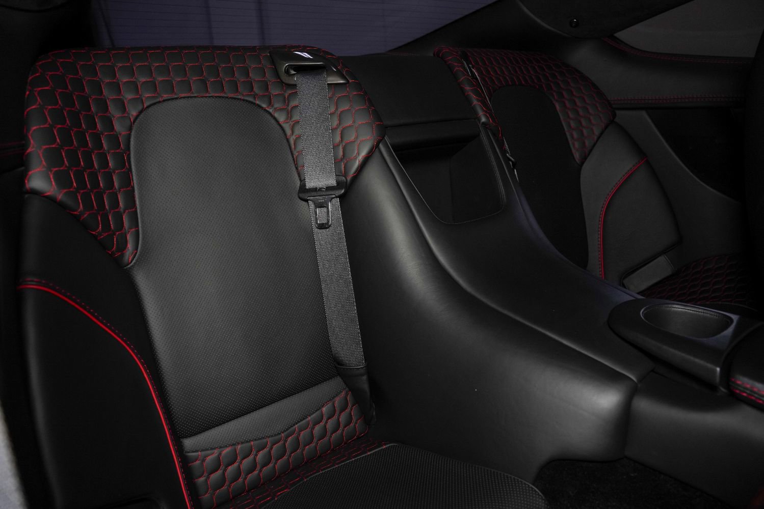 Used 2014 Aston Martin Vanquish Coupe image 36