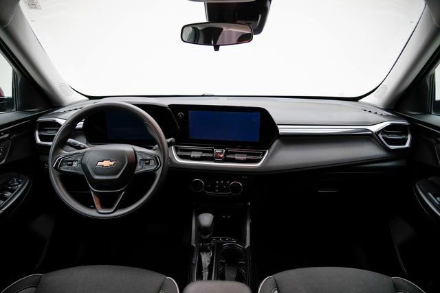 Used 2025 Chevrolet TrailBlazer LT image 26