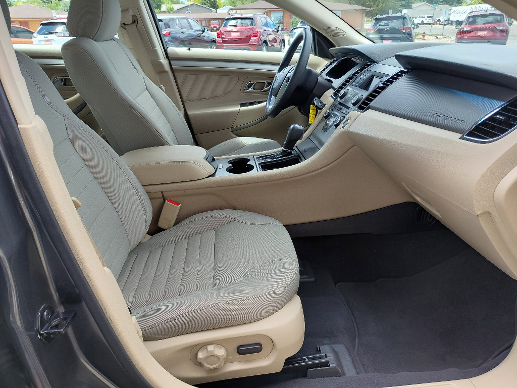 Used 2018 Ford Taurus SE FWD image 16