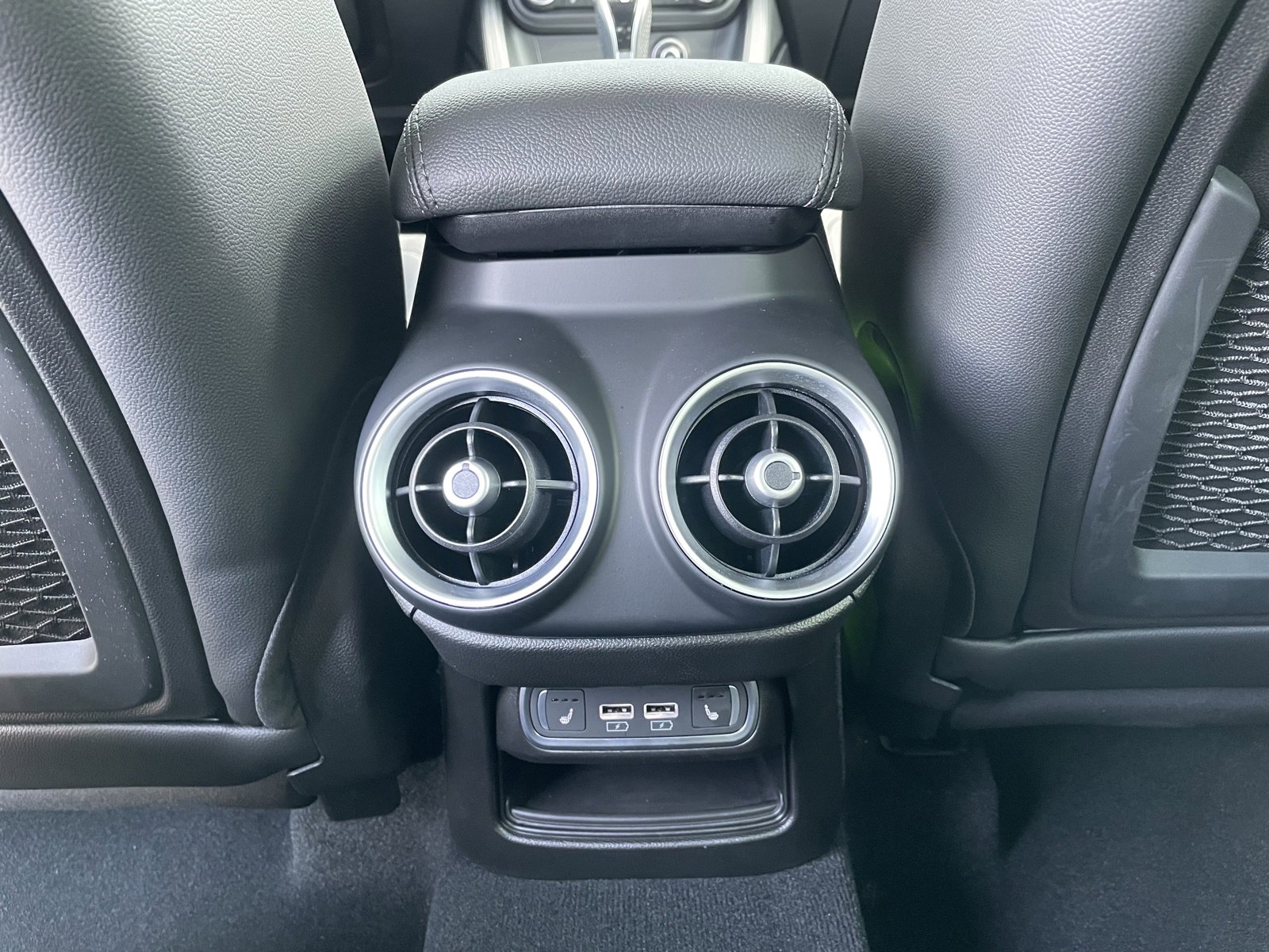 Used 2024 Alfa Romeo Stelvio Ti w/ Active Assist Plus Package image 26