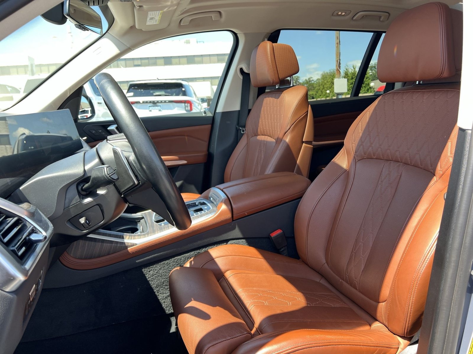 Used 2023 BMW X7 xDrive40i w/ Executive Package AWD/4WD image 13