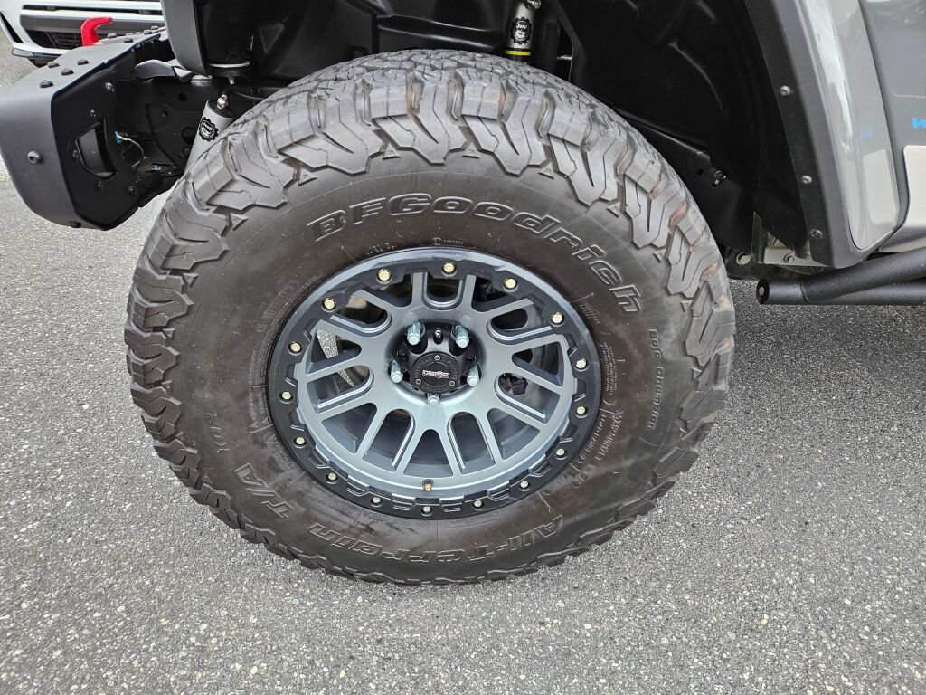 Used 2023 Jeep Wrangler Unlimited Rubicon 4xe w/ Steel Bumper Group AWD/4WD image 9