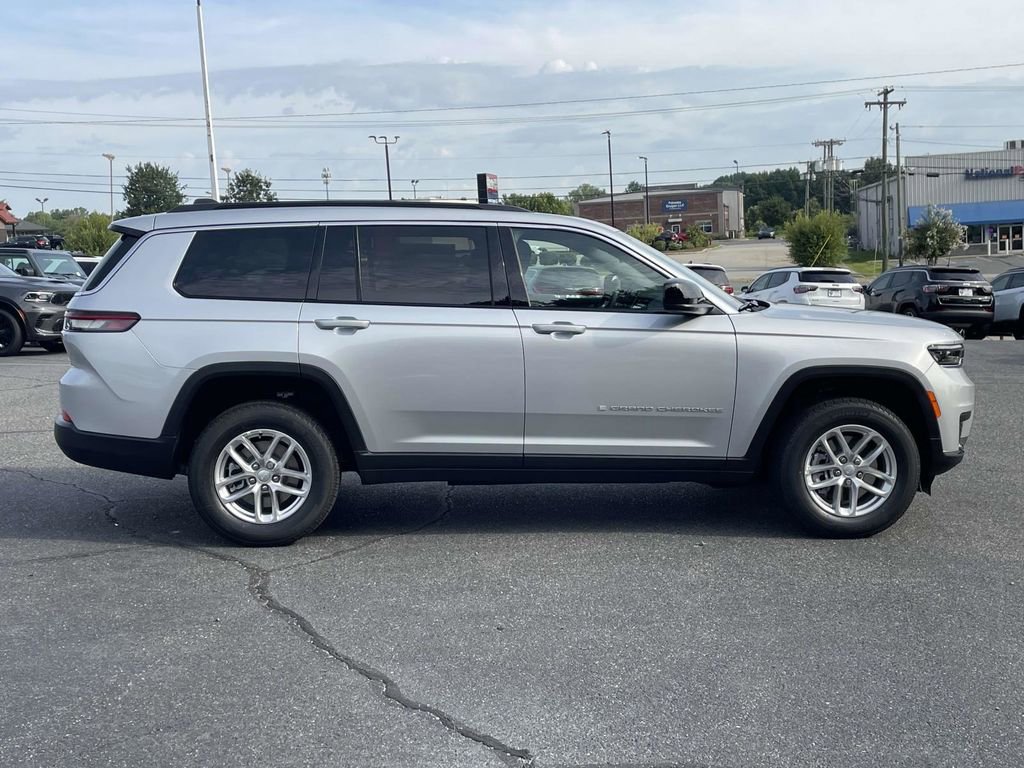 New 2025 Jeep Grand Cherokee L Laredo w/ Luxury Tech Group I image 9