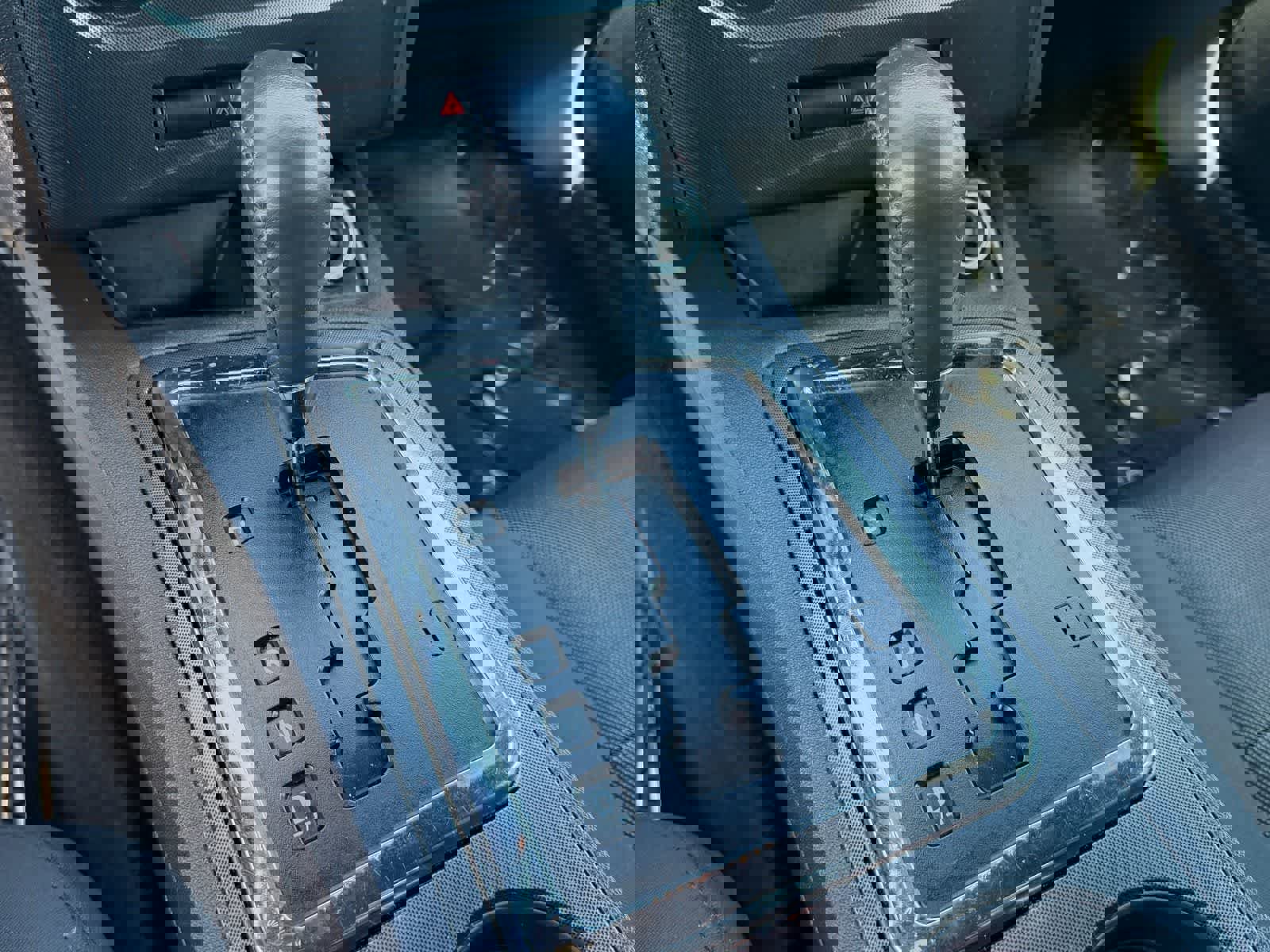 Used 2011 Dodge Challenger image 25