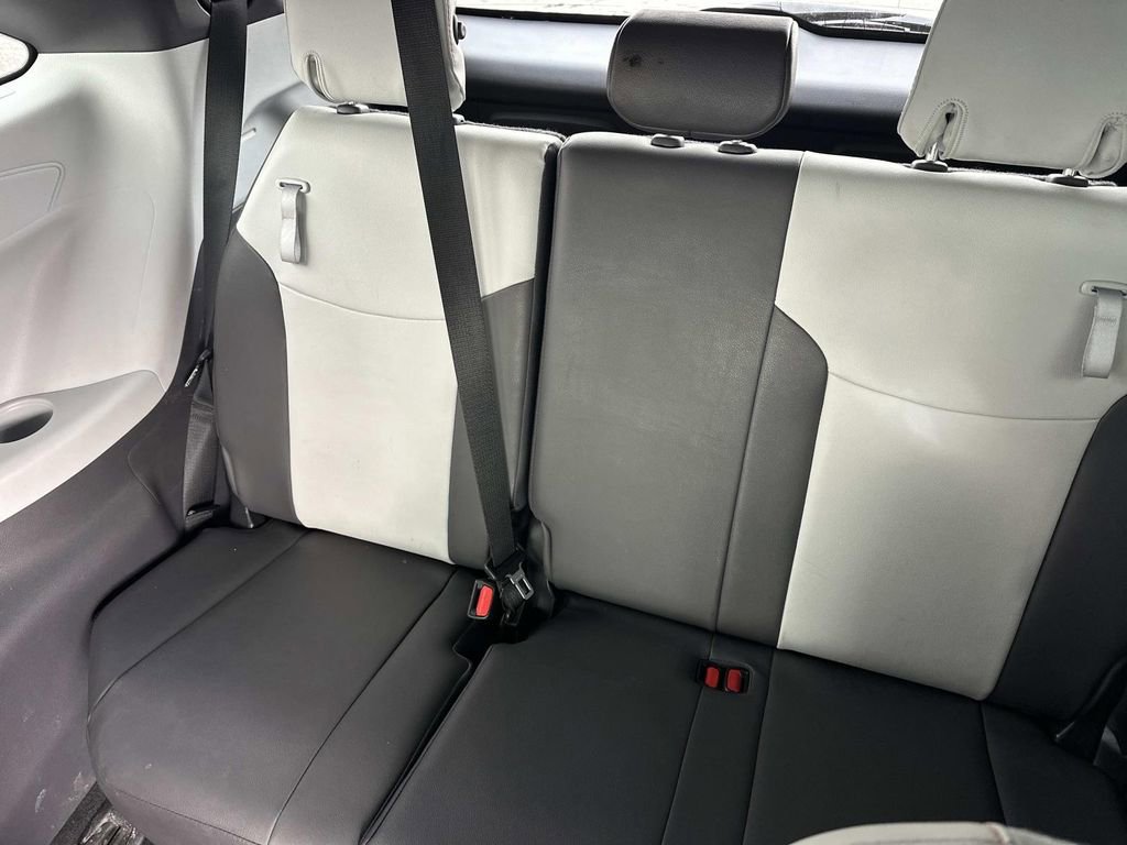 Certified 2021 Toyota Sienna XSE image 13