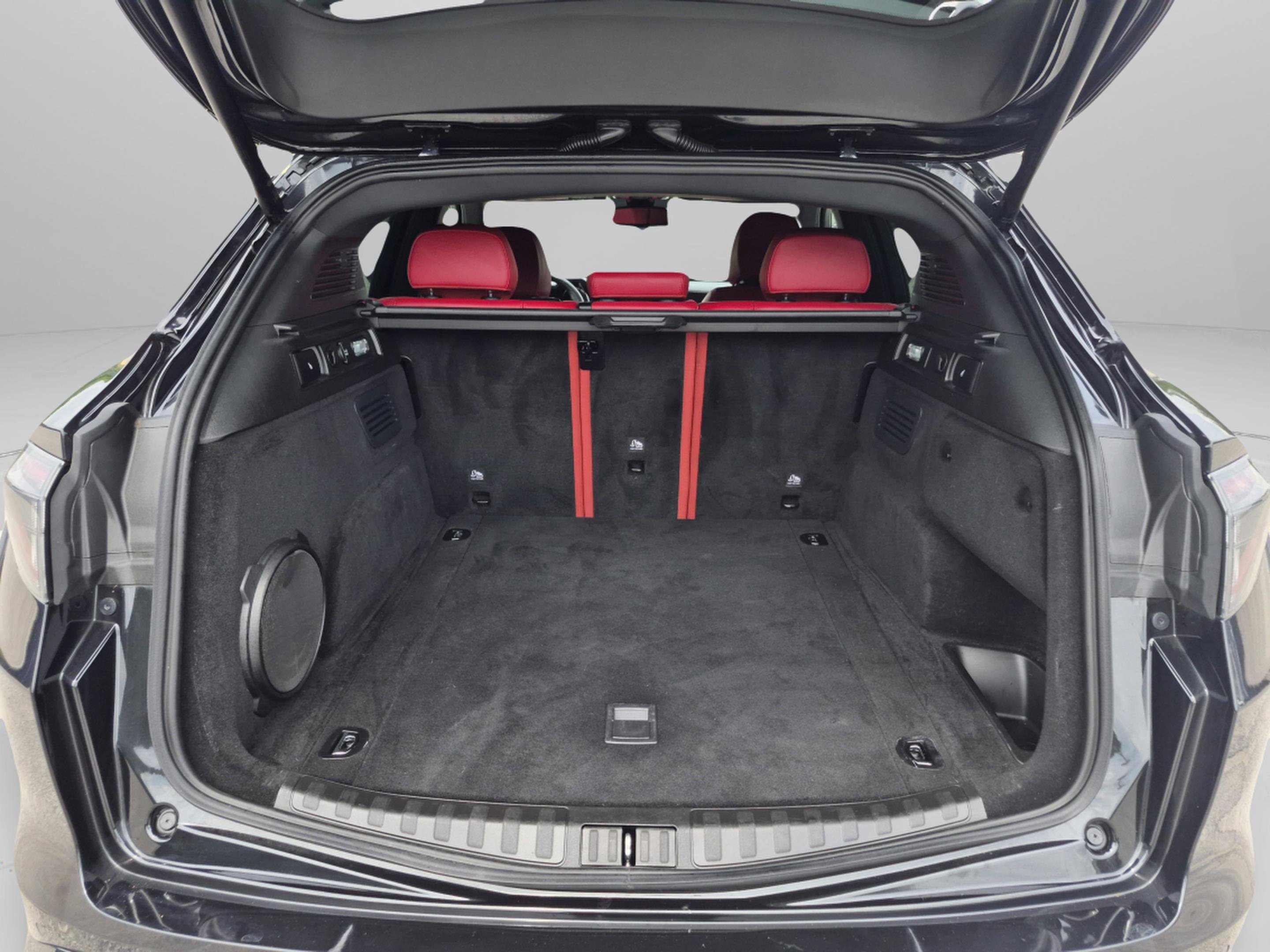 Used 2024 Alfa Romeo Stelvio Veloce AWD/4WD image 10