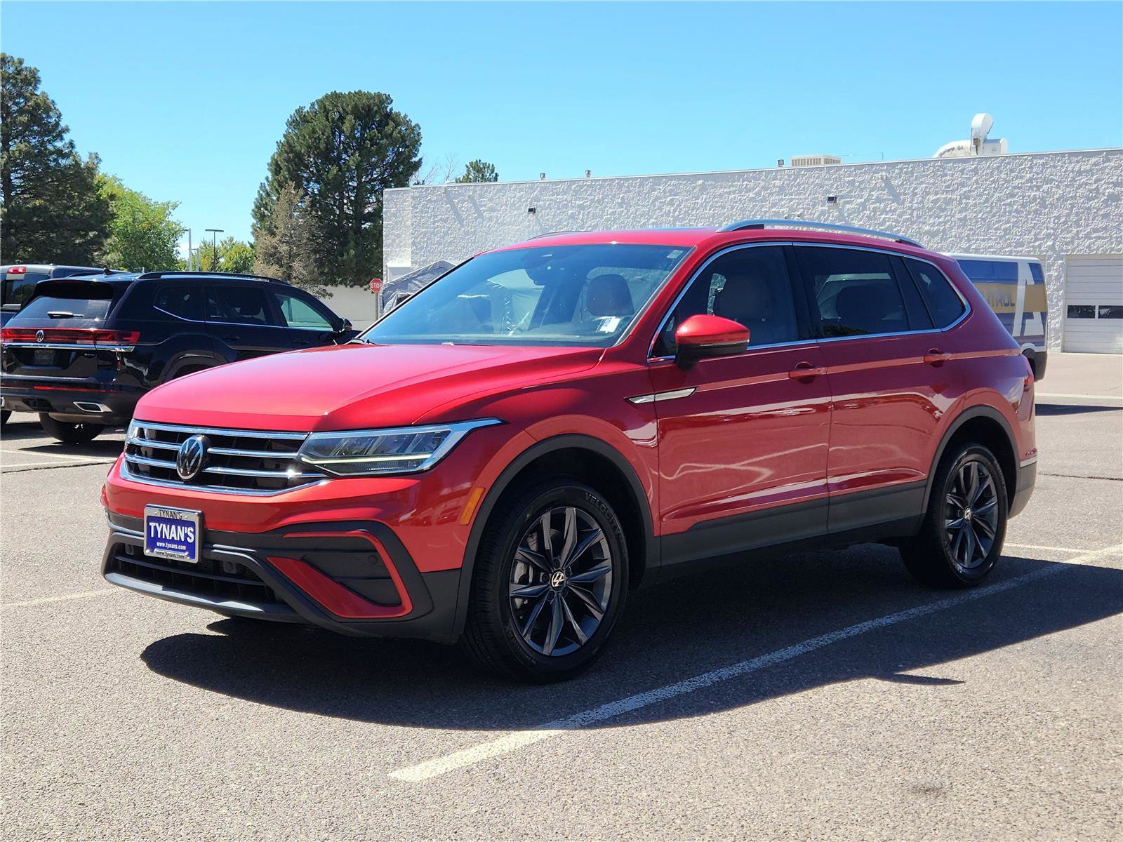 Used 2022 Volkswagen Tiguan SE image 6
