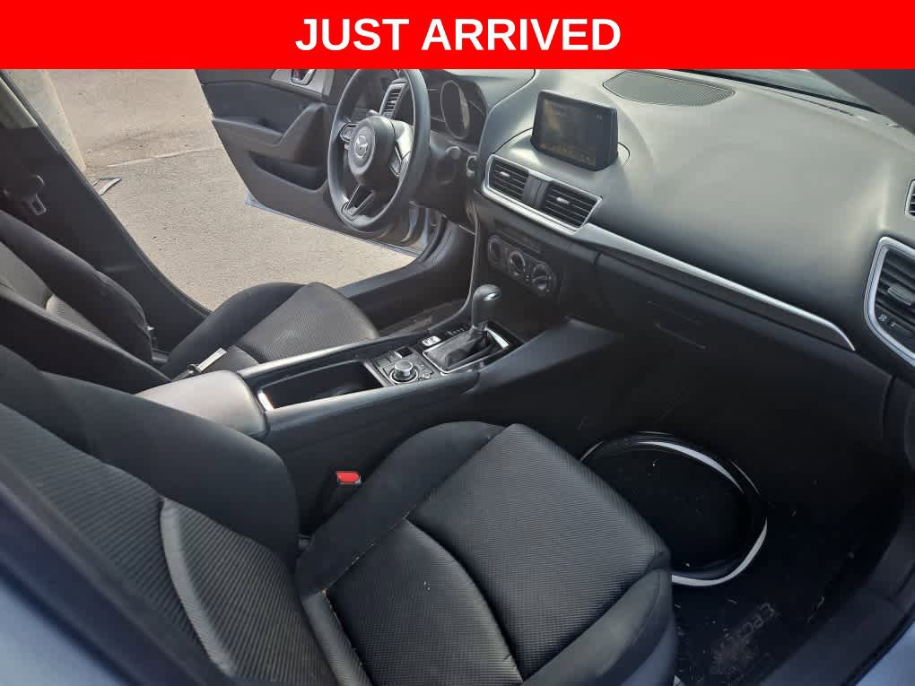 Used 2017 MAZDA MAZDA3 Sport FWD image 11