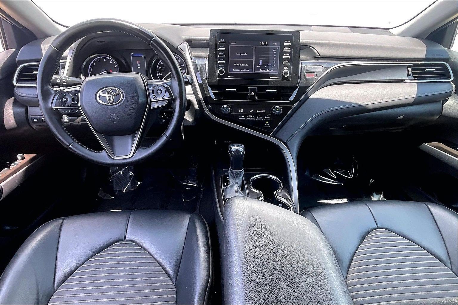 Used 2021 Toyota Camry SE FWD image 19