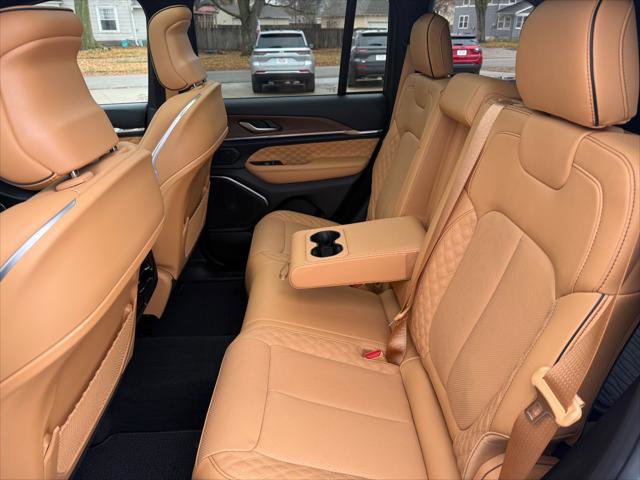 Certified 2025 Jeep Grand Cherokee Summit w/ Adv Protech Group IV image 12