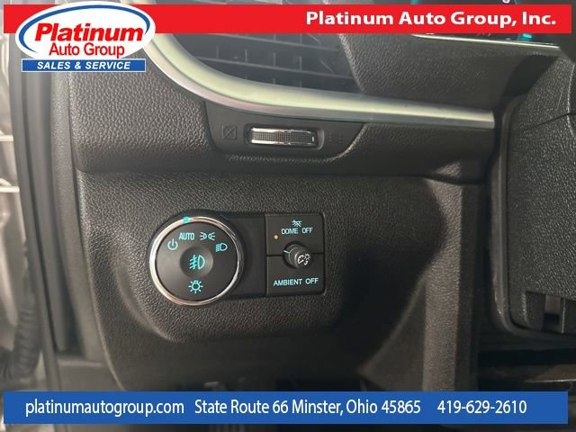 Used 2017 Chevrolet Traverse LT image 16