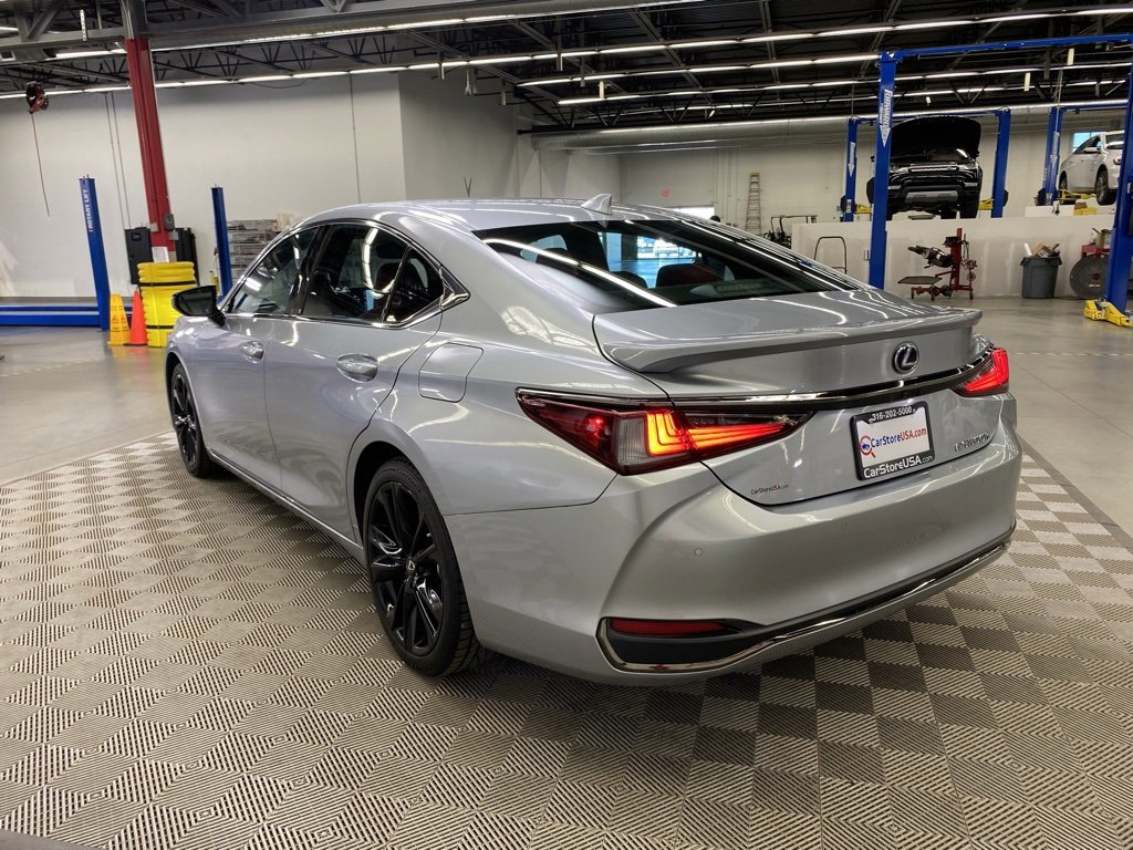Used 2022 Lexus ES 300h F Sport image 11
