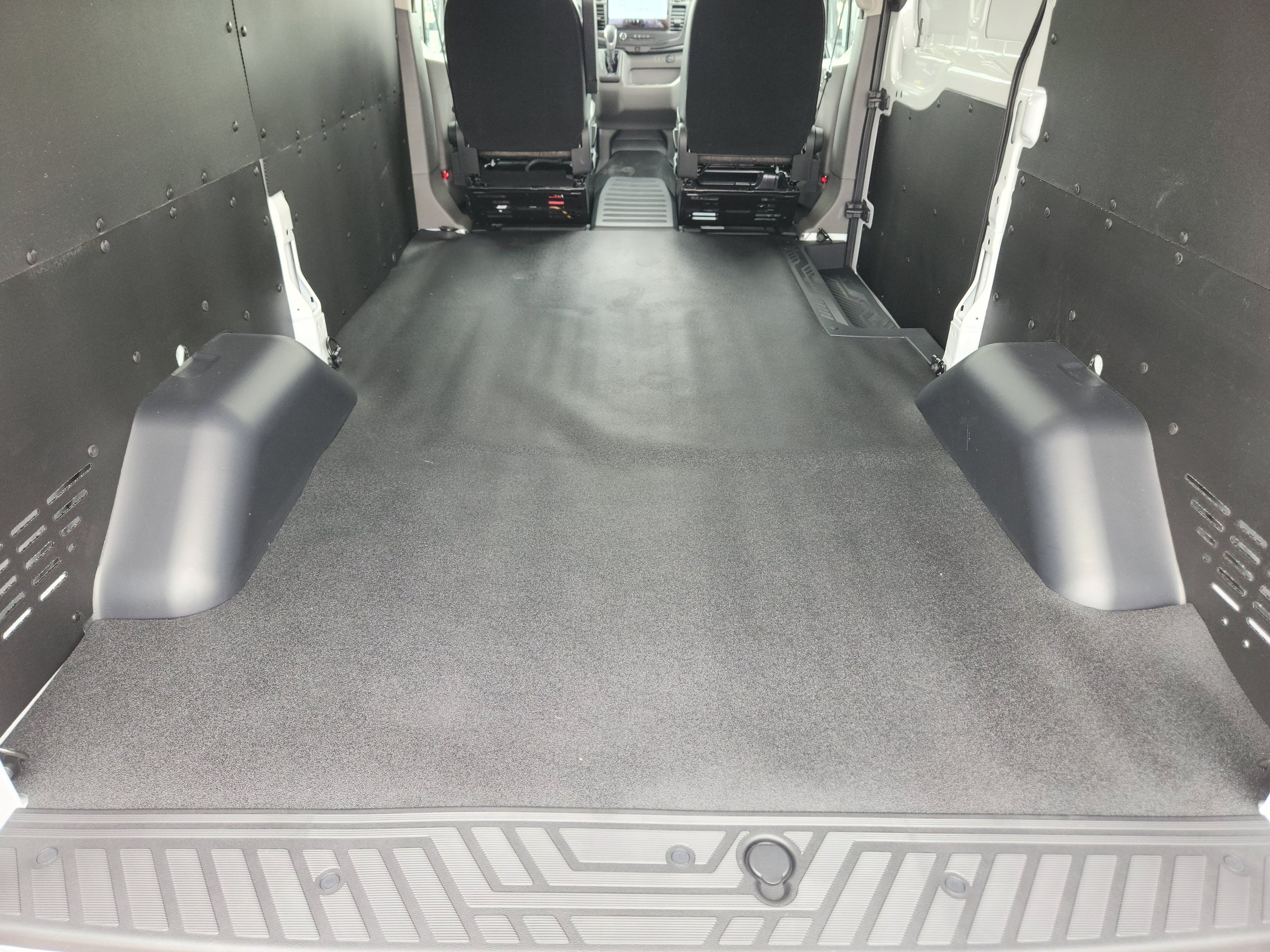 New 2027 Ford Transit 150 Low Roof w/ Load Area Protection Package RWD image 24