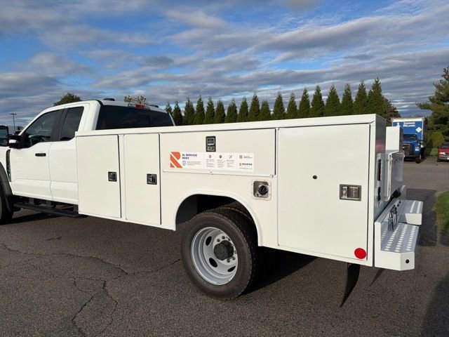 New 2025 Ford F450 XL w/ XL Chrome Package image 4
