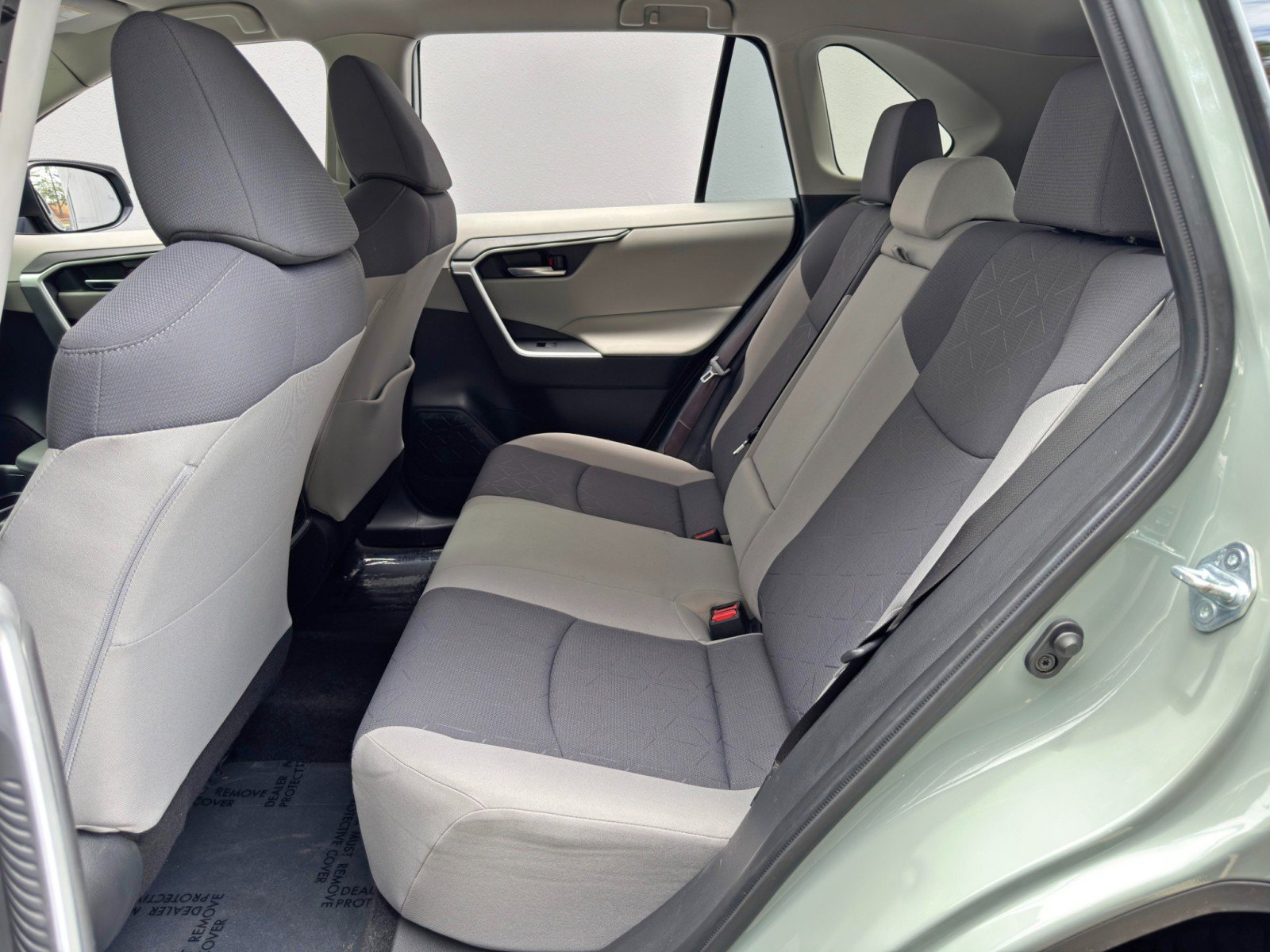 Used 2021 Toyota RAV4 XLE AWD/4WD image 35