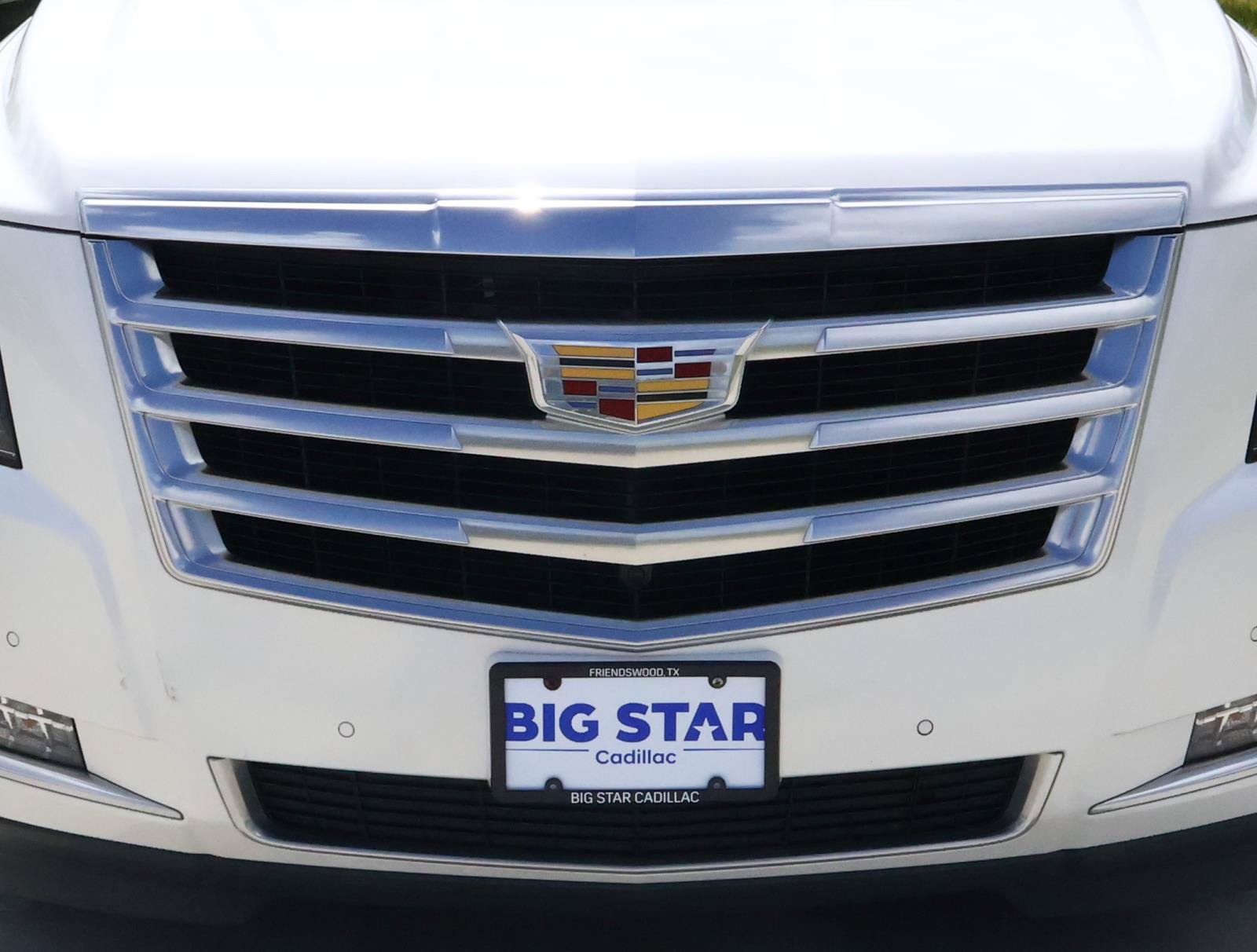 Used 2018 Cadillac Escalade Luxury RWD image 8