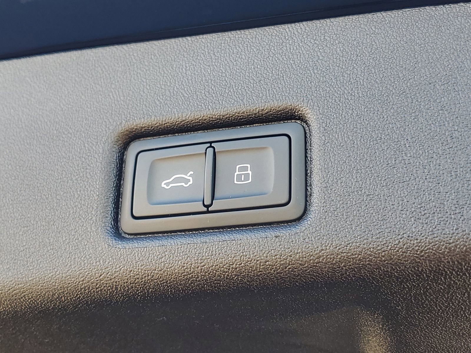 Used 2025 Audi Q5 Premium Plus w/ Premium Plus image 10