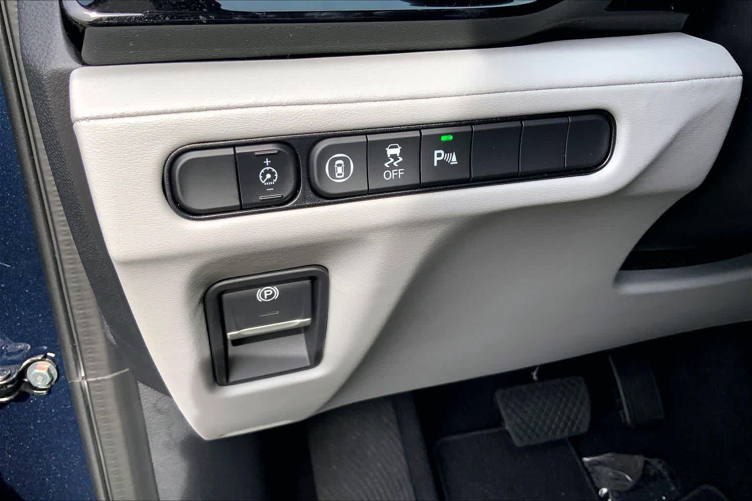Used 2026 Acura MDX w/ Technology Package FWD image 36