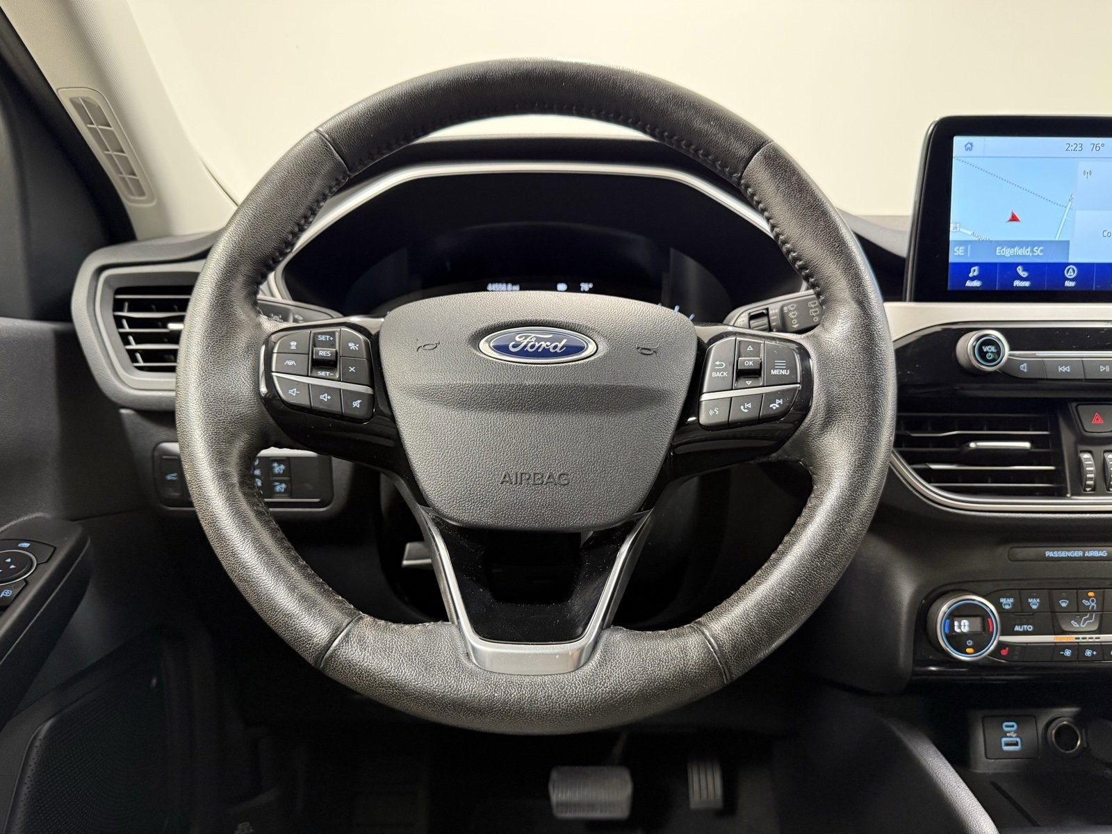 Used 2021 Ford Escape SE w/ SE Sport Appearance Package image 21