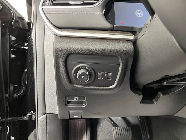 Used 2025 Jeep Grand Cherokee Limited AWD/4WD image 19