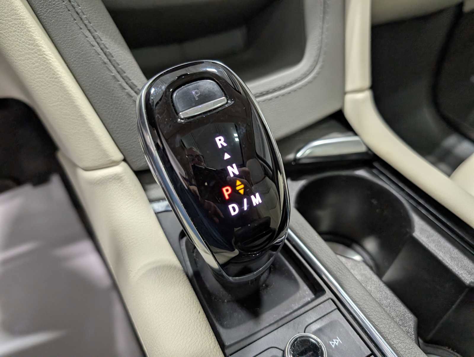 Certified 2023 Cadillac XT5 Premium Luxury AWD/4WD image 32