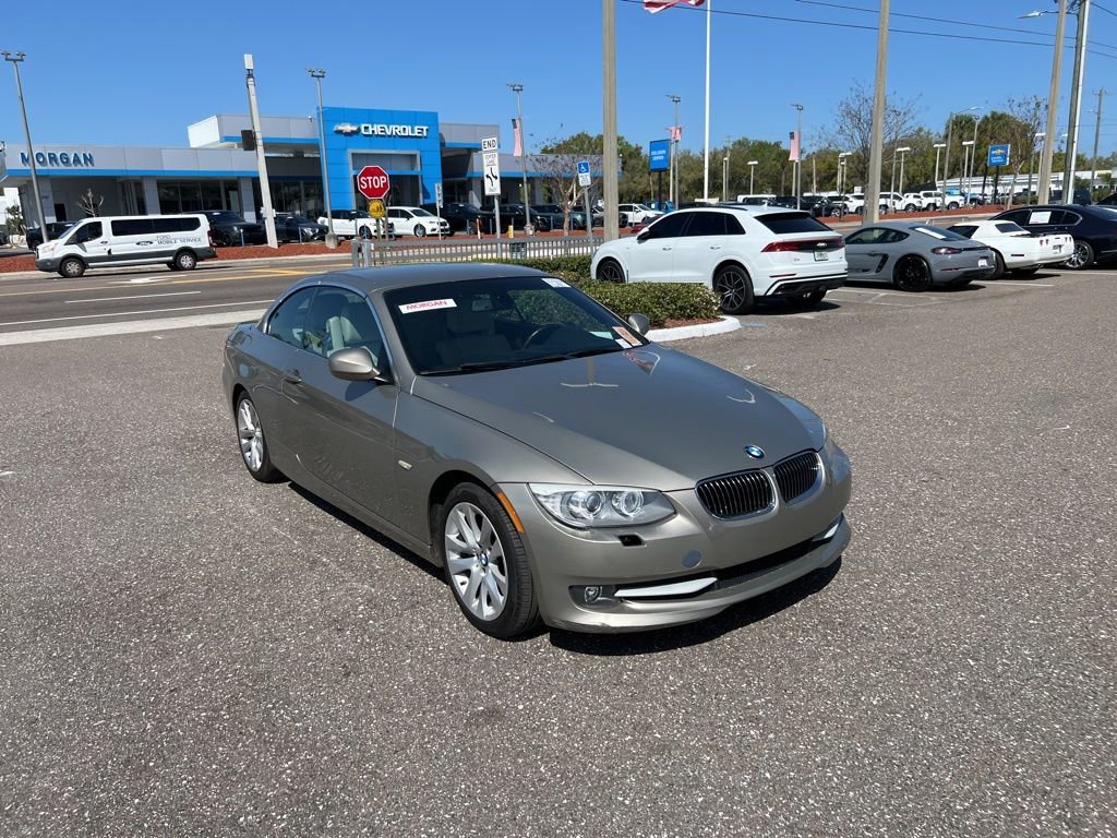 Used 2011 BMW 328i Convertible image 1