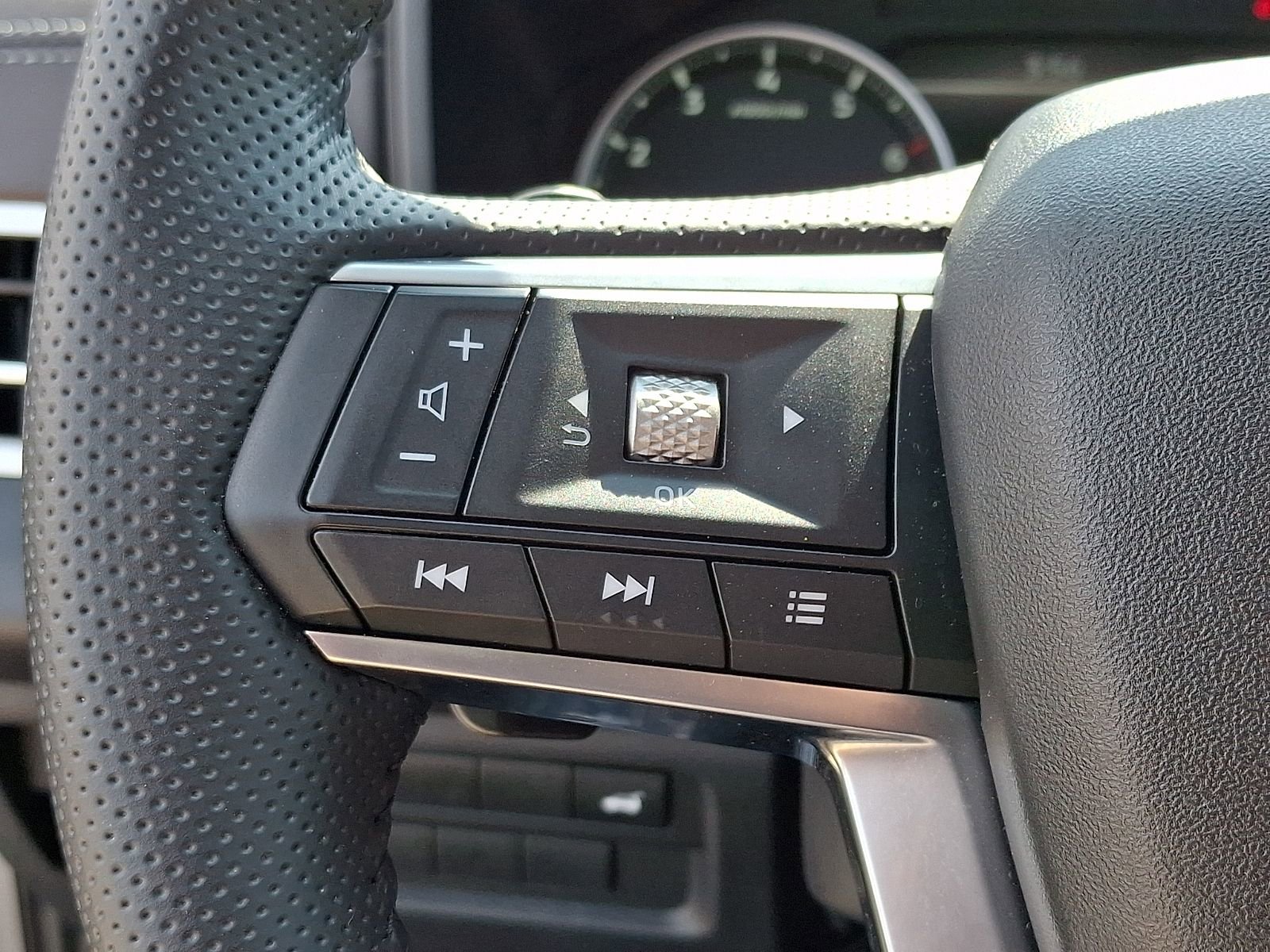 Used 2024 Mitsubishi Outlander SE AWD/4WD image 19