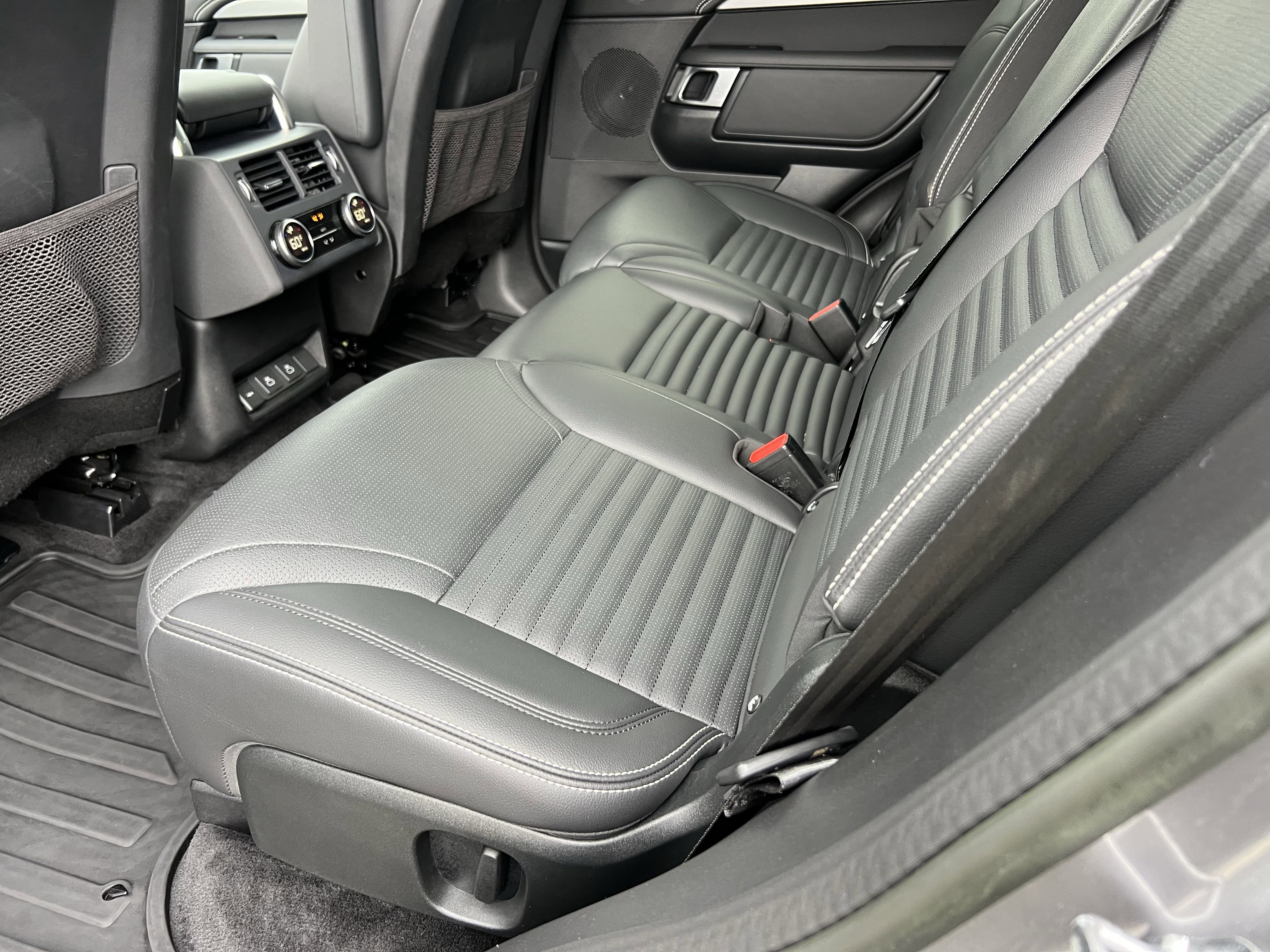 Certified 2023 Land Rover Discovery S R-Dynamic image 32