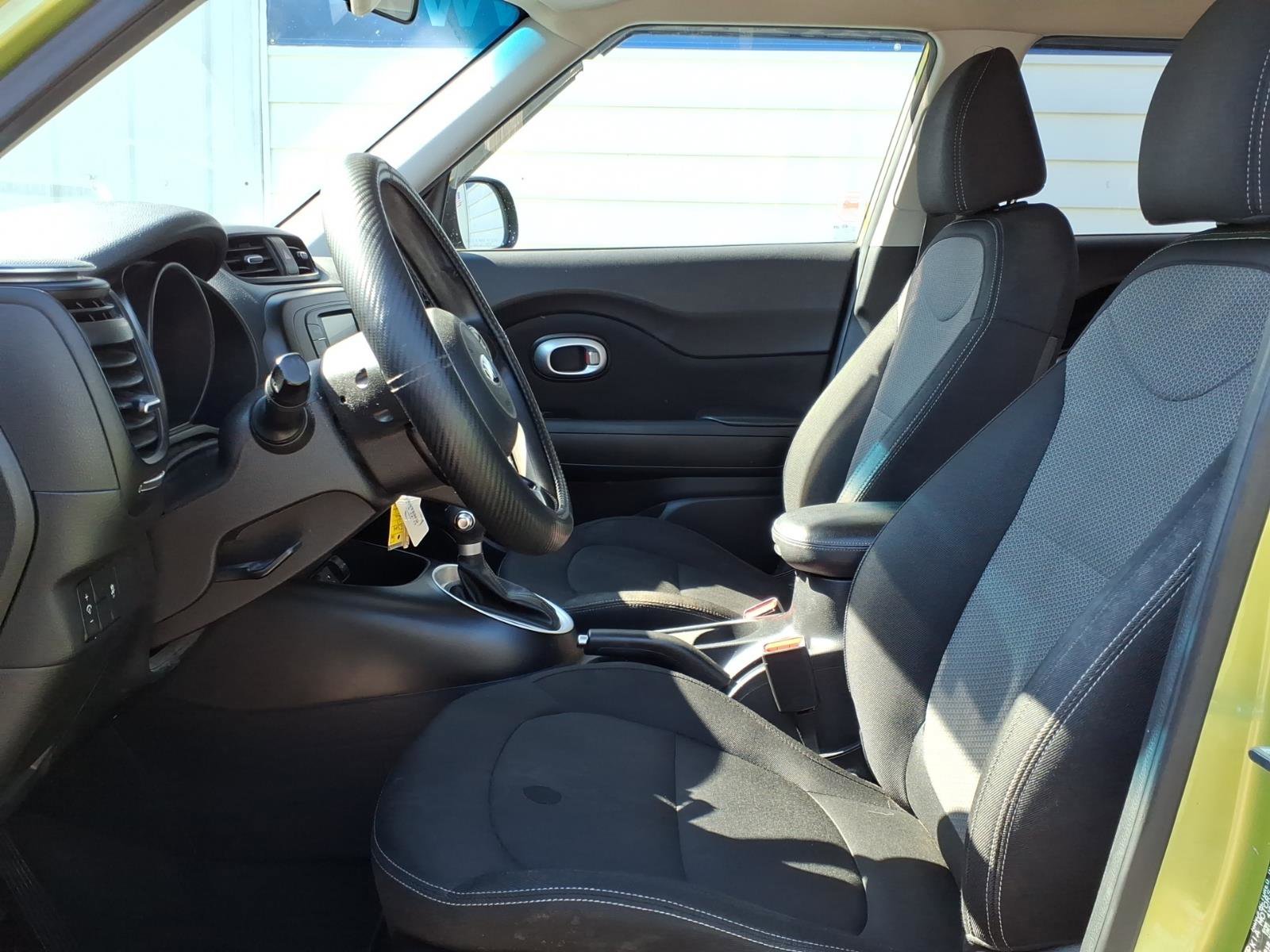 Used 2017 Kia Soul + FWD image 7