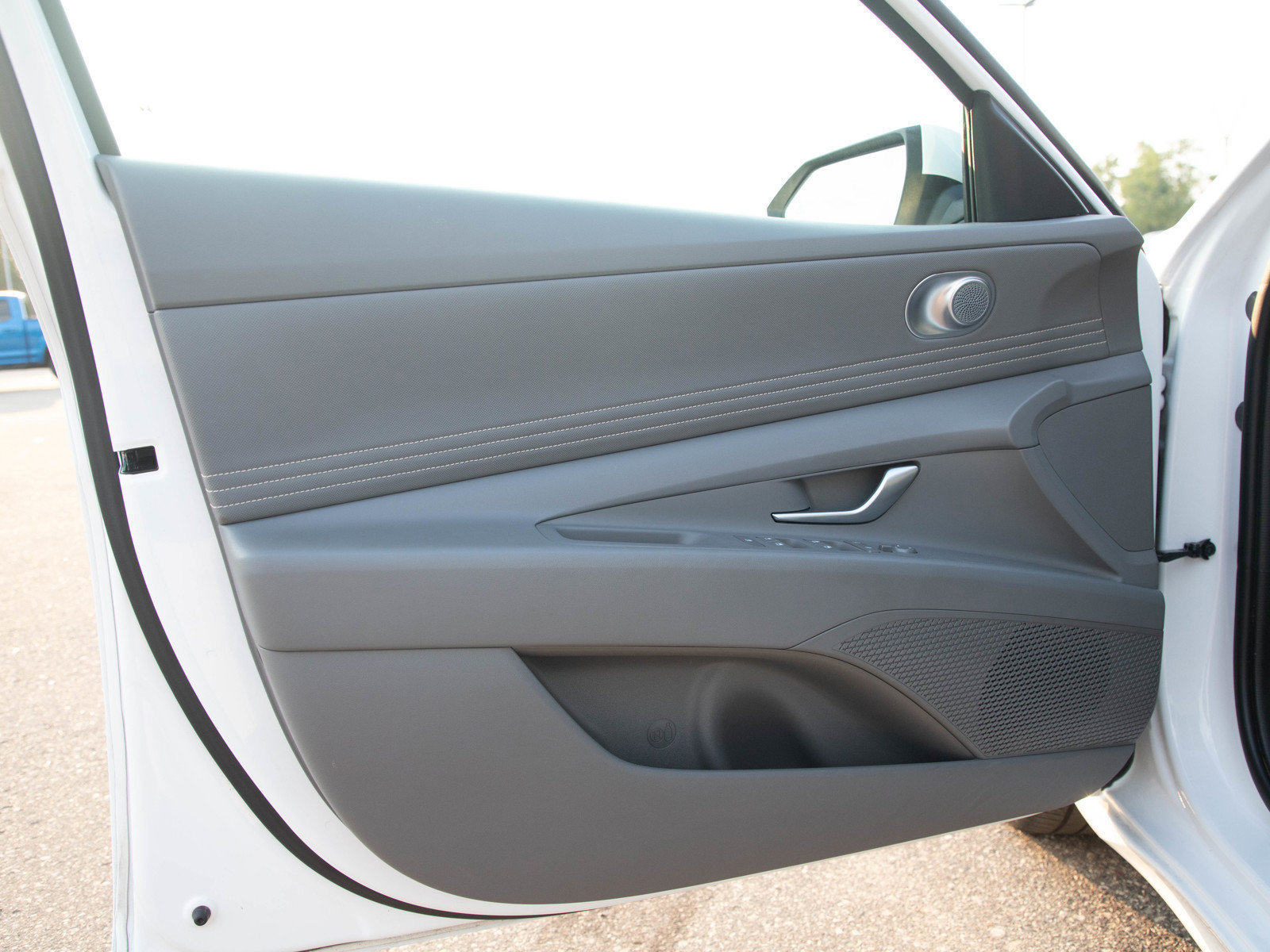 Used 2025 Hyundai Elantra SEL FWD image 19
