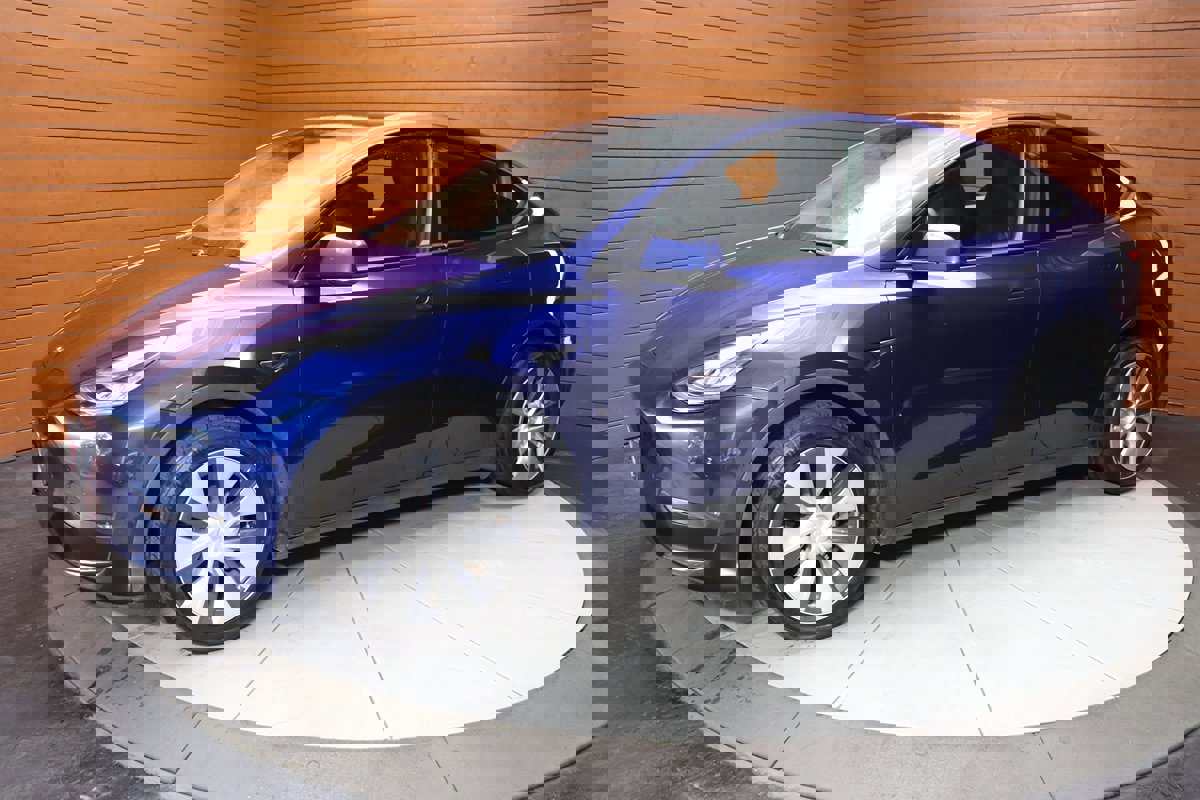 Used 2023 Tesla Model Y Long Range image 5