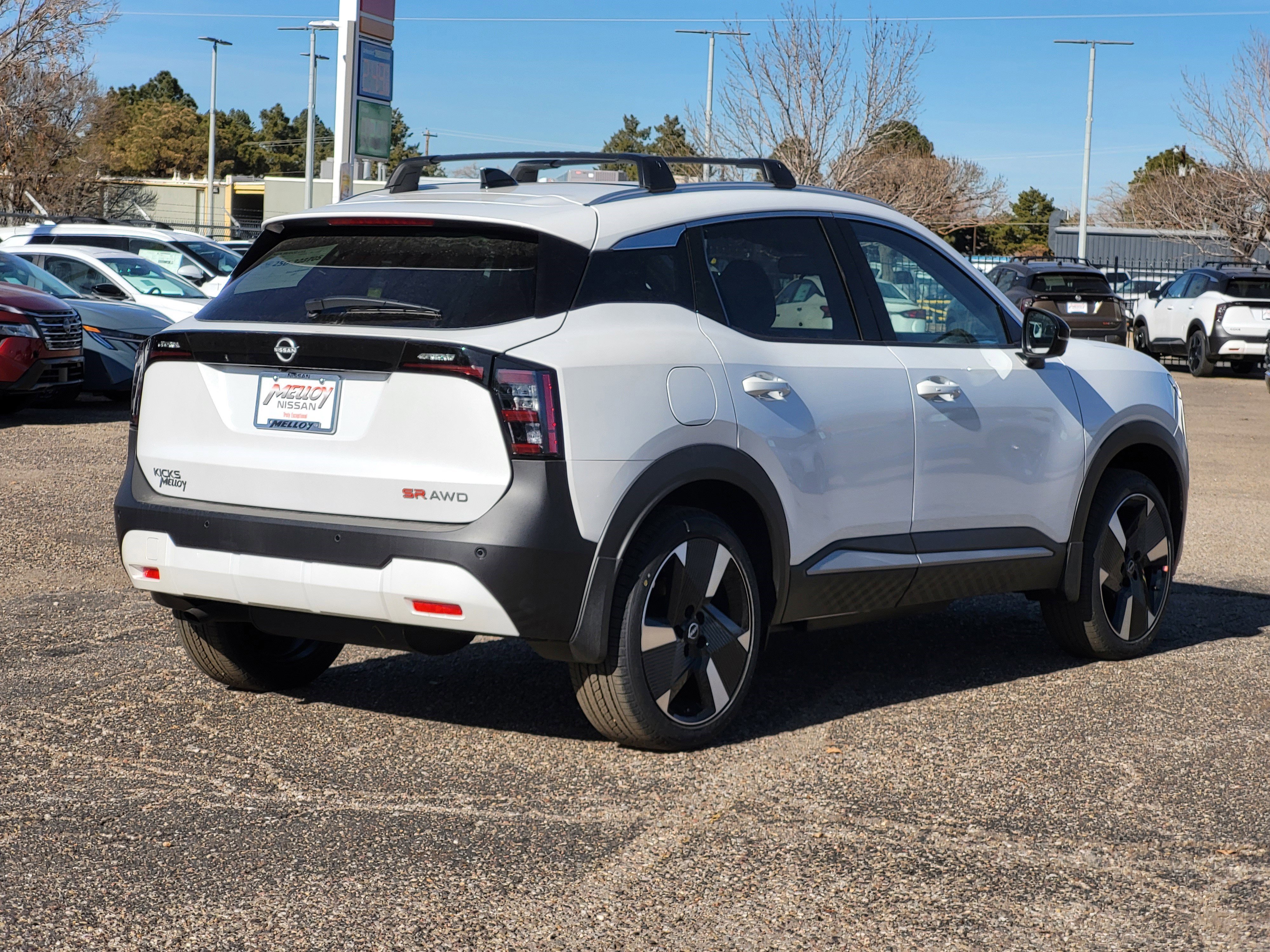 New 2026 Nissan Kicks SR w/ Cold Weather Package AWD/4WD image 5