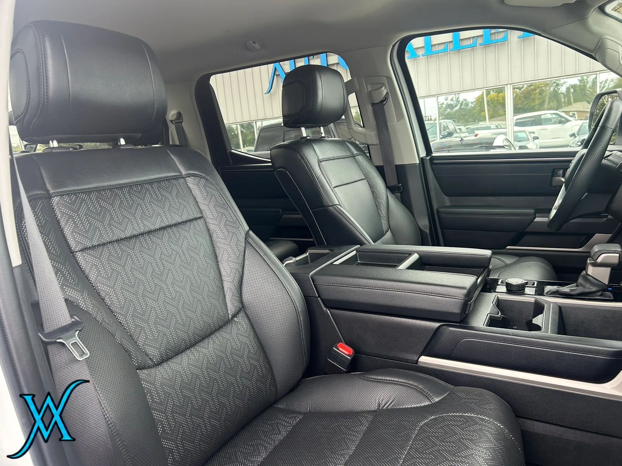 Used 2024 Toyota Tundra SR5 w/ SR5 Premium Package AWD/4WD image 28