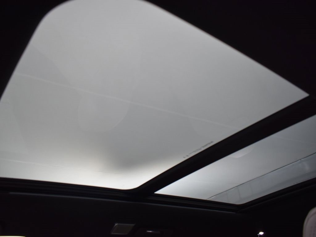 New 2026 Cadillac Vistiq Luxury w/ LPO, Floor Liner Package image 27