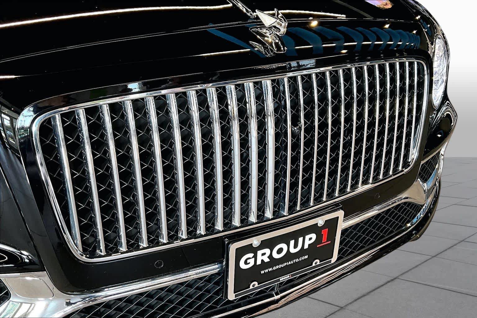 Used 2023 Bentley Flying Spur Plug-In Hybrid AWD/4WD image 29